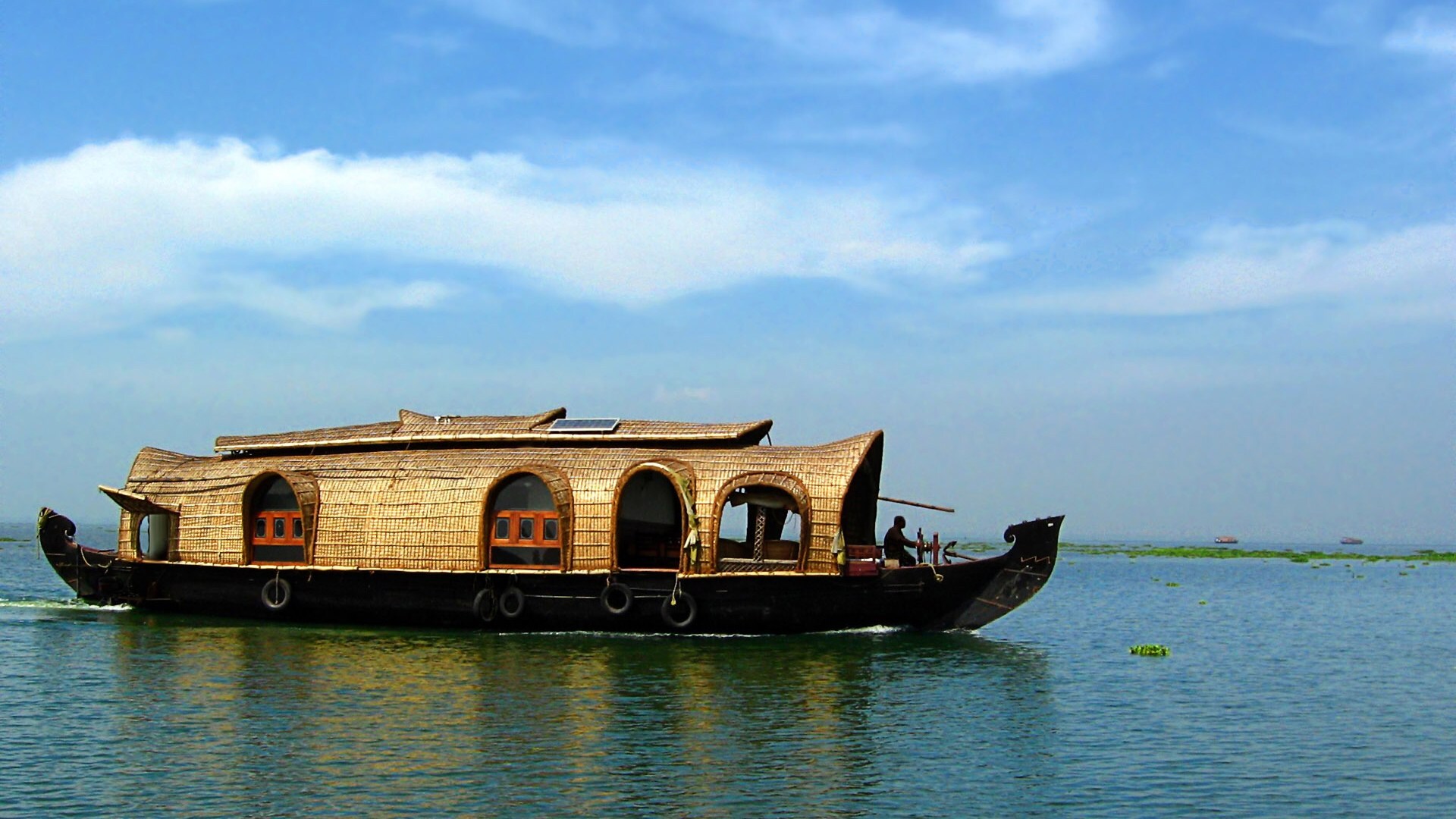 house boat